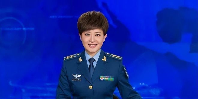 軍事節(jié)目女主持人，閃耀熒屏的星光，軍事節(jié)目女主持人，熒屏上的璀璨星光