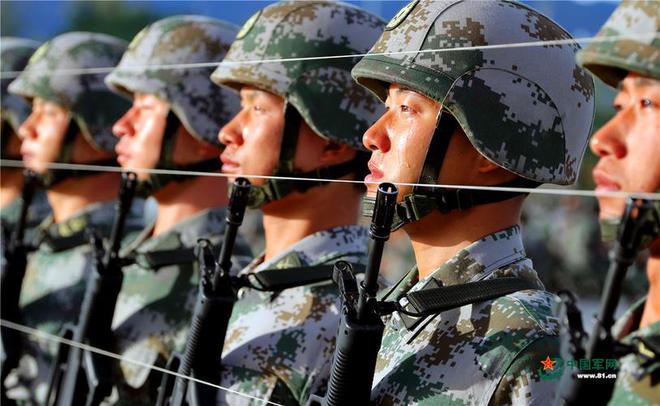 中國先進(jìn)軍事力量，展現(xiàn)新時(shí)代的國防實(shí)力，中國先進(jìn)軍事力量，展現(xiàn)新時(shí)代的國防風(fēng)采