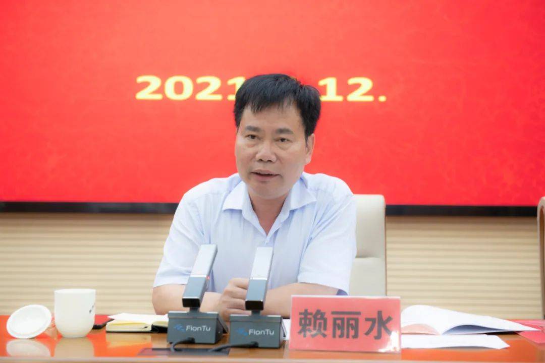 二四六香港資料期期中，深度解析與SEO優(yōu)化策略，深度解析香港期期中資料，SEO優(yōu)化策略揭秘