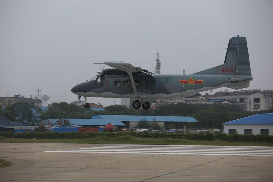 運(yùn)-12E飛機(jī)，探索航空領(lǐng)域的卓越之作，運(yùn)-12E飛機(jī)，航空領(lǐng)域的杰出探索者