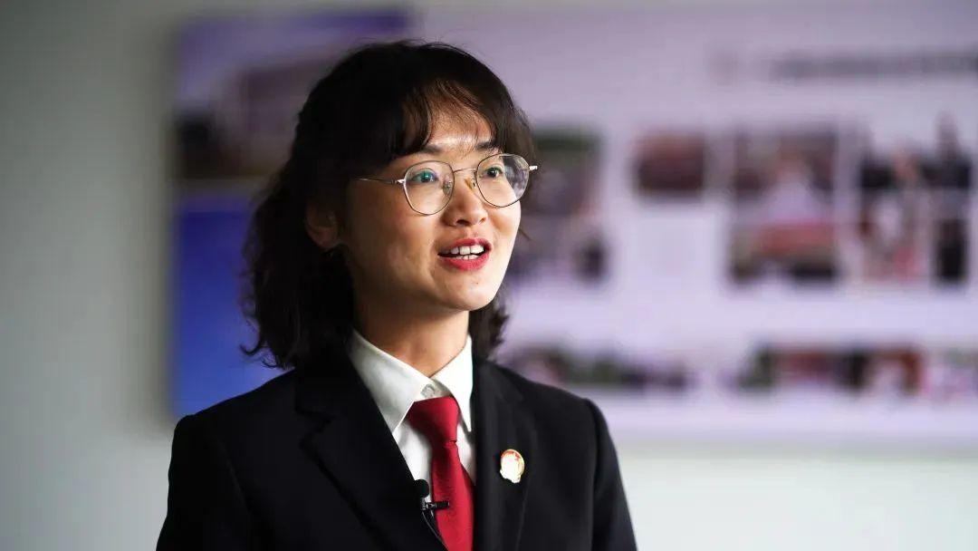 牙齒矯正，老年的后悔與年輕時(shí)的明智選擇，牙齒矯正，老年后悔與年輕時(shí)明智選擇的重要性