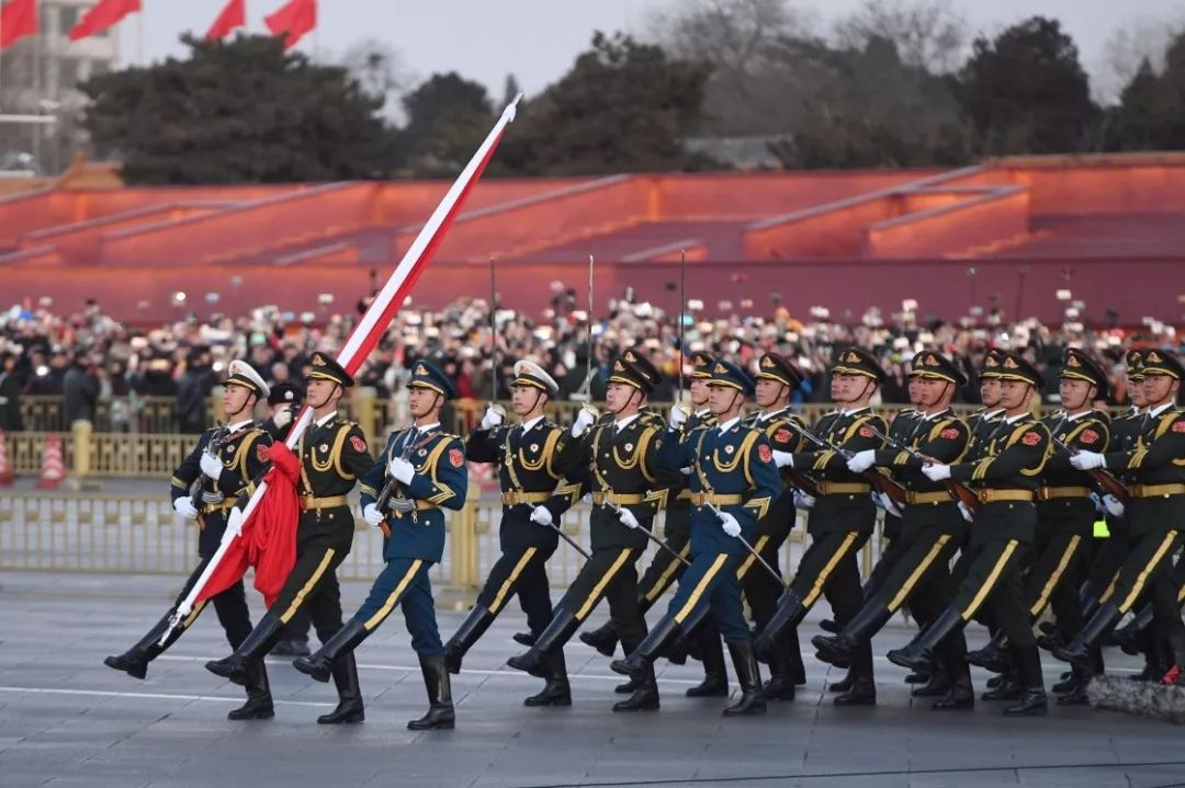 三軍儀仗隊(duì)圖片，展現(xiàn)榮耀與力量的壯麗畫卷，三軍儀仗隊(duì)壯麗圖片展示，榮耀與力量的完美融合
