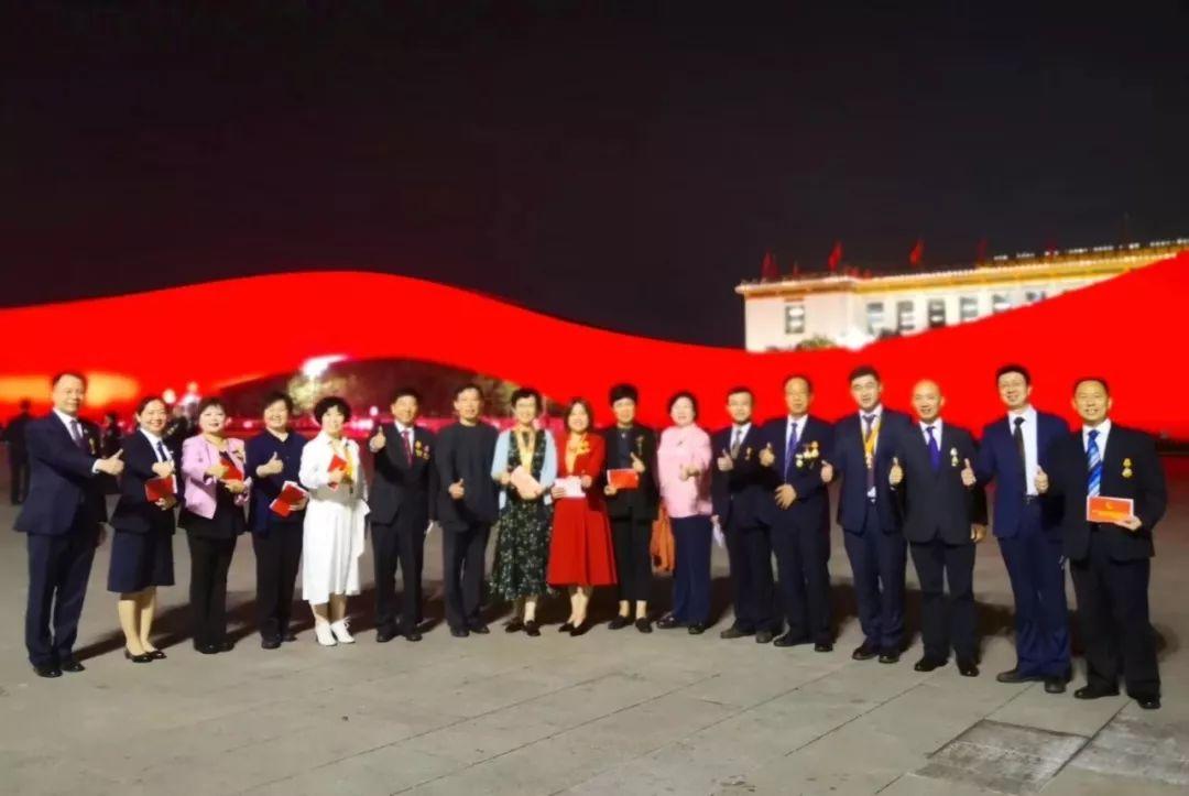 回顧歷史，見證輝煌——2019年國慶閱兵視頻，回顧歷史輝煌，見證時代榮光——國慶閱兵盛典回顧視頻