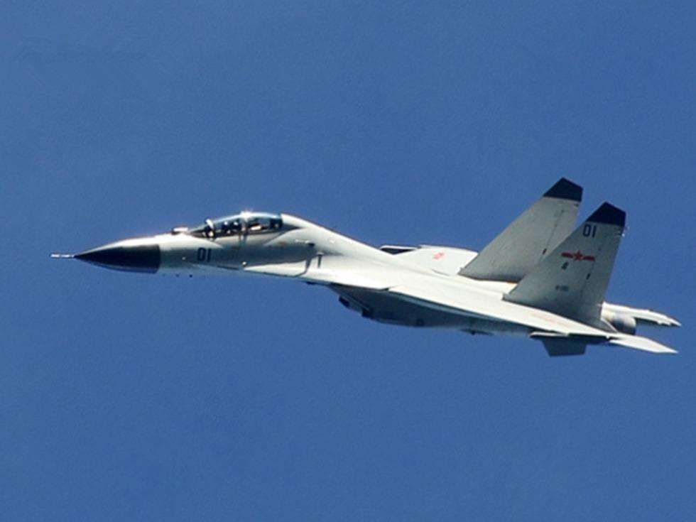 殲-11D戰(zhàn)斗機(jī)，中國(guó)空中力量的璀璨明珠，殲-11D戰(zhàn)斗機(jī)，中國(guó)空中力量的耀眼明珠