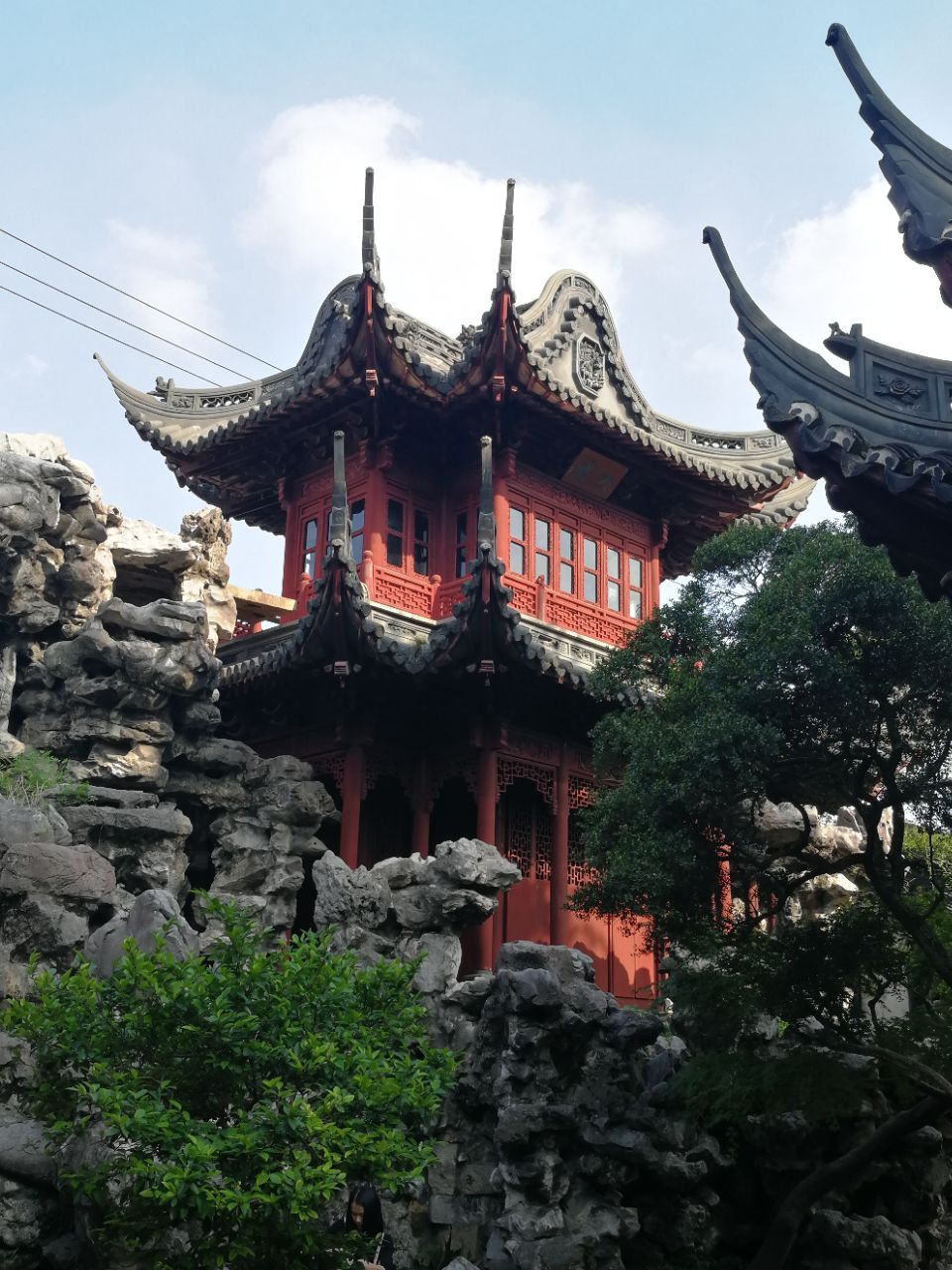 上海豫園值得一游嗎？深度解讀這個(gè)歷史悠久的園林景區(qū)，上海豫園，歷史悠久的園林景區(qū)深度解讀，值得一游嗎？