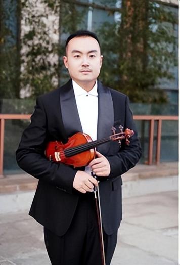 戴玉強(qiáng)出任中央音樂學(xué)院院長，展望新時代的音樂教育與藝術(shù)發(fā)展，戴玉強(qiáng)擔(dān)任中央音樂學(xué)院院長，引領(lǐng)新時代音樂教育與藝術(shù)發(fā)展新征程