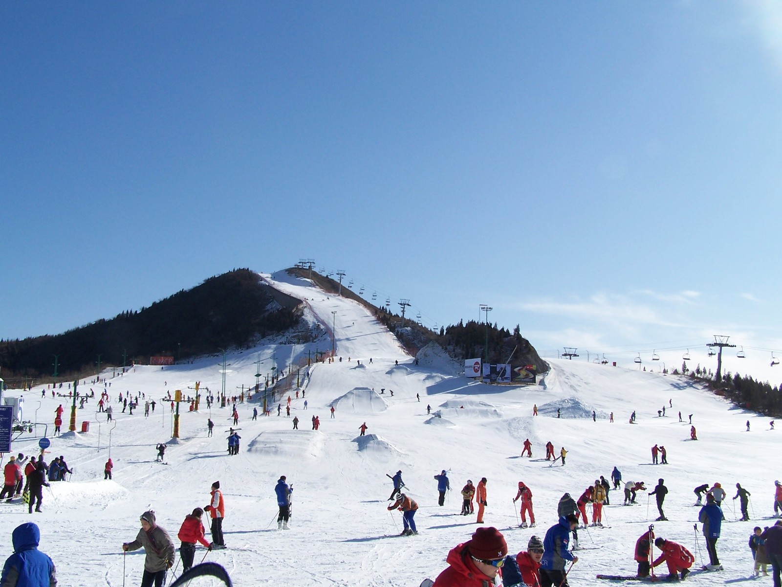 蓮花山滑雪場(chǎng)，體驗(yàn)冰雪運(yùn)動(dòng)的魅力與樂(lè)趣，蓮花山滑雪場(chǎng)，冰雪運(yùn)動(dòng)的魅力與樂(lè)趣體驗(yàn)之旅