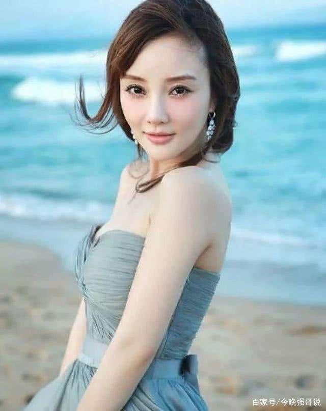 女明星斗星移與李小璐的合成現(xiàn)象，探索背后的故事與真相，女明星斗星移與李小璐，背后的故事與真相揭秘