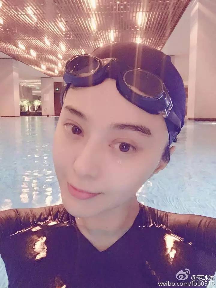 文二哥與十二位璀璨女明星的珍貴瞬間，照片與名字回顧，文二哥與十二位明星的璀璨瞬間，照片與名字回顧之旅