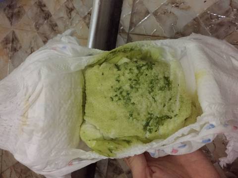 寶寶正常綠色大便圖片，了解嬰兒健康排便狀態(tài)的重要性，嬰兒健康排便指南，識別寶寶正常綠色大便的重要性圖片分享