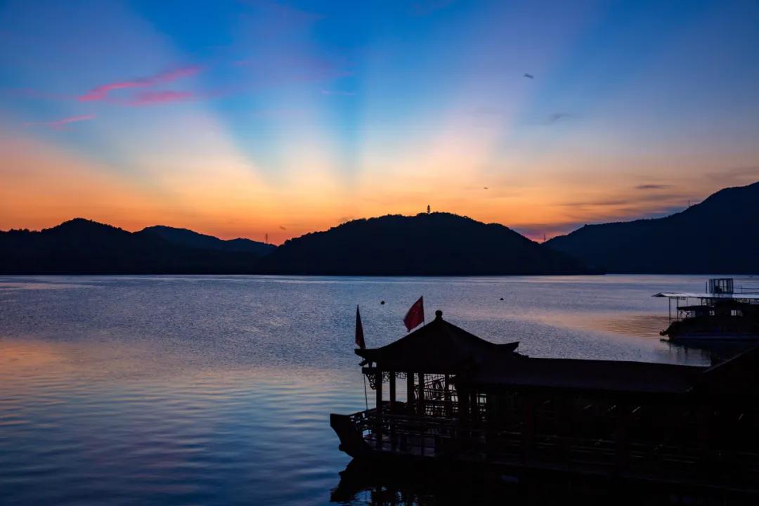 探索未知，去哪里玩，尋找你的旅行靈感，探索未知之旅，尋找旅行靈感的目的地探索