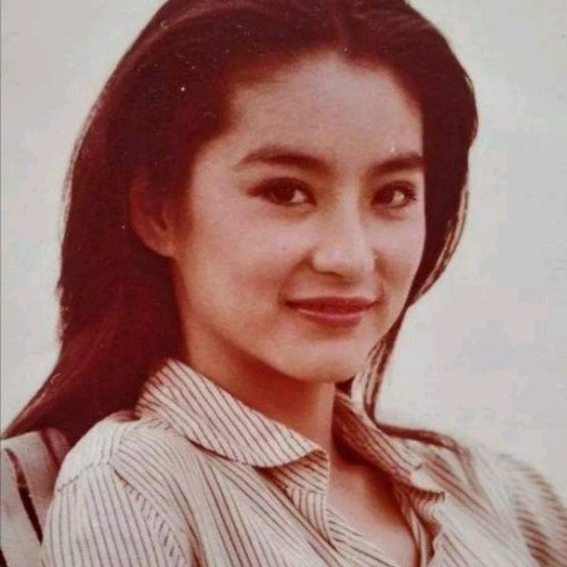 港臺(tái)女明星顏值排行，美輪美奐的星光璀璨，港臺(tái)女明星顏值排行榜，星光璀璨的美貌榜單