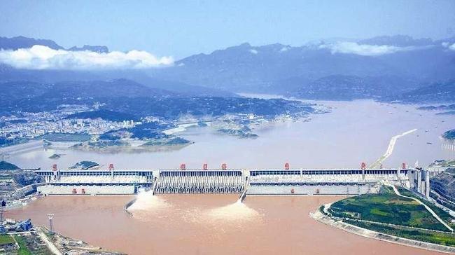 湖北三峽大壩景區(qū)，領(lǐng)略壯麗工程的奇跡與大自然的魅力，湖北三峽大壩景區(qū)，壯麗工程與自然魅力的完美融合