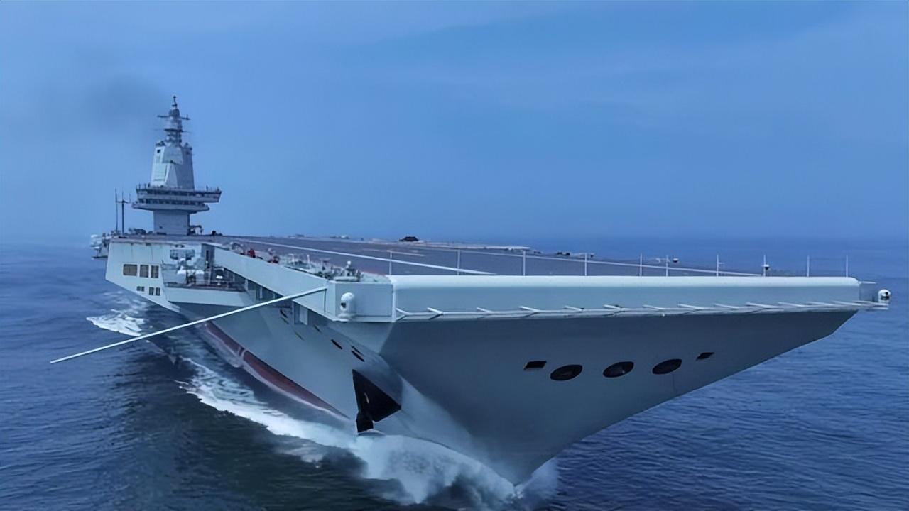 揭秘福建艦的真實(shí)排水量，是否只有傳聞中的8萬噸？，揭秘福建艦排水量真相，傳聞中的8萬噸是否準(zhǔn)確？