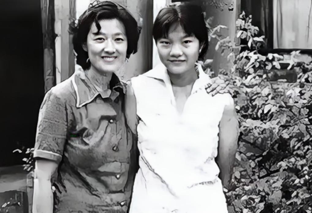 陳凱歌前妻，一位被時(shí)光溫柔以待的女神，陳凱歌前妻，時(shí)光中的女神