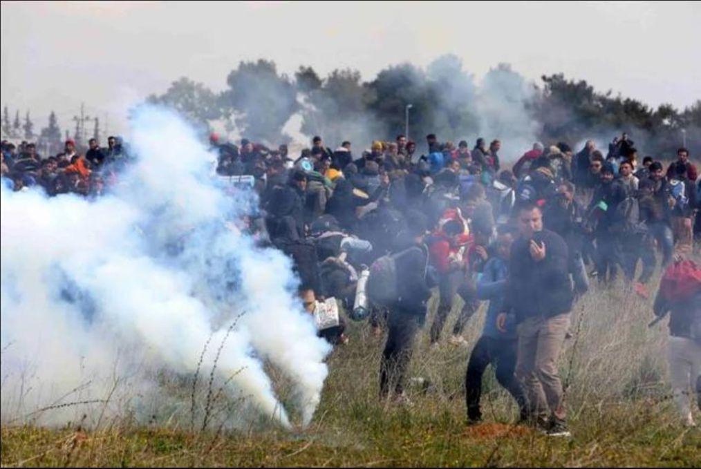 殲-20與F-16V之間的較量，真實(shí)能力與性能分析，殲-20與F-16V對決揭秘，真實(shí)能力與性能深度分析