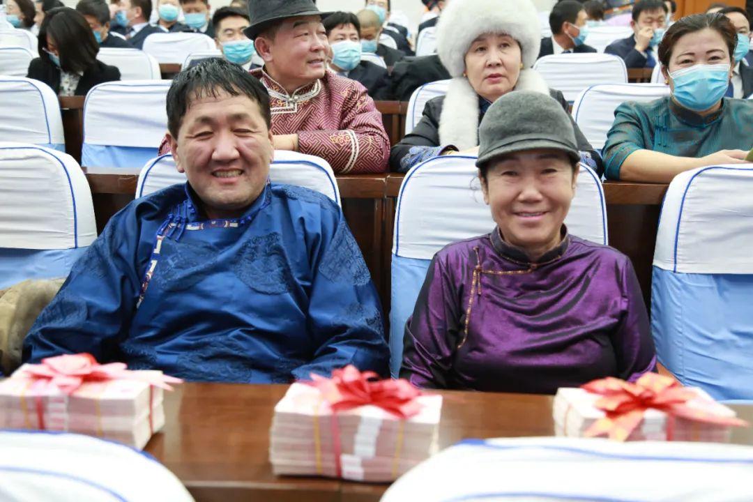 額濟(jì)納旅行社旅游報(bào)價(jià)詳解，額濟(jì)納旅行社旅游報(bào)價(jià)全面解析