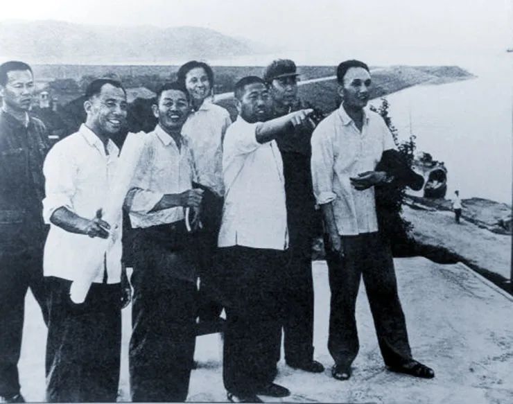 揭秘劉伯溫一肖中持背后的故事與智慧，劉伯溫一肖中持背后的故事與智慧揭秘