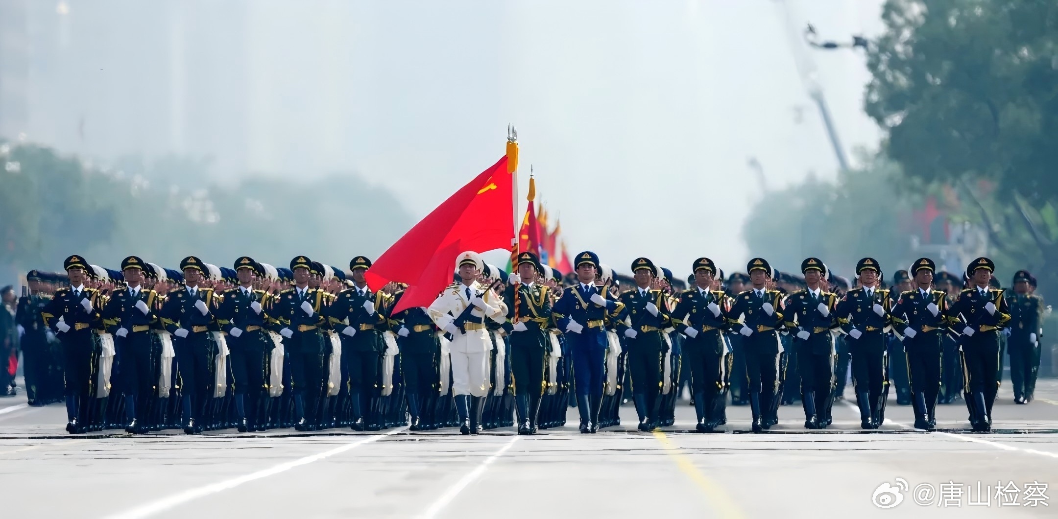 大閱兵視頻完整版，回顧歷史，展望未來(lái)，大閱兵回顧歷史，展望未來(lái)，視頻完整版震撼呈現(xiàn)