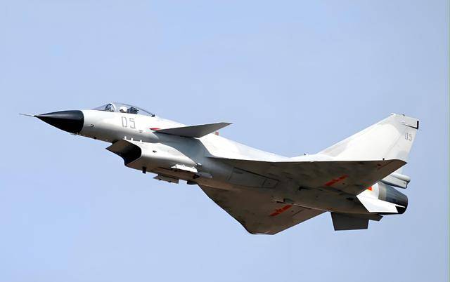 殲-10D交付中國(guó)，揭示其重要性及未來(lái)展望，殲-10D交付中國(guó)，揭示其戰(zhàn)略意義及未來(lái)展望