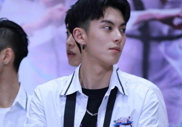 揭秘，誰的初吻獻(xiàn)給了王鶴棣？，王鶴棣初吻揭秘，誰成為了他的初吻對(duì)象？