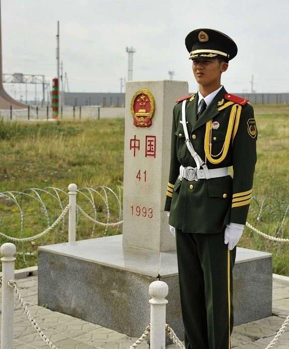 女生當兵痛苦嗎，挑戰(zhàn)與適應的過程，女生當兵的挑戰(zhàn)與適應，痛苦的過程解析