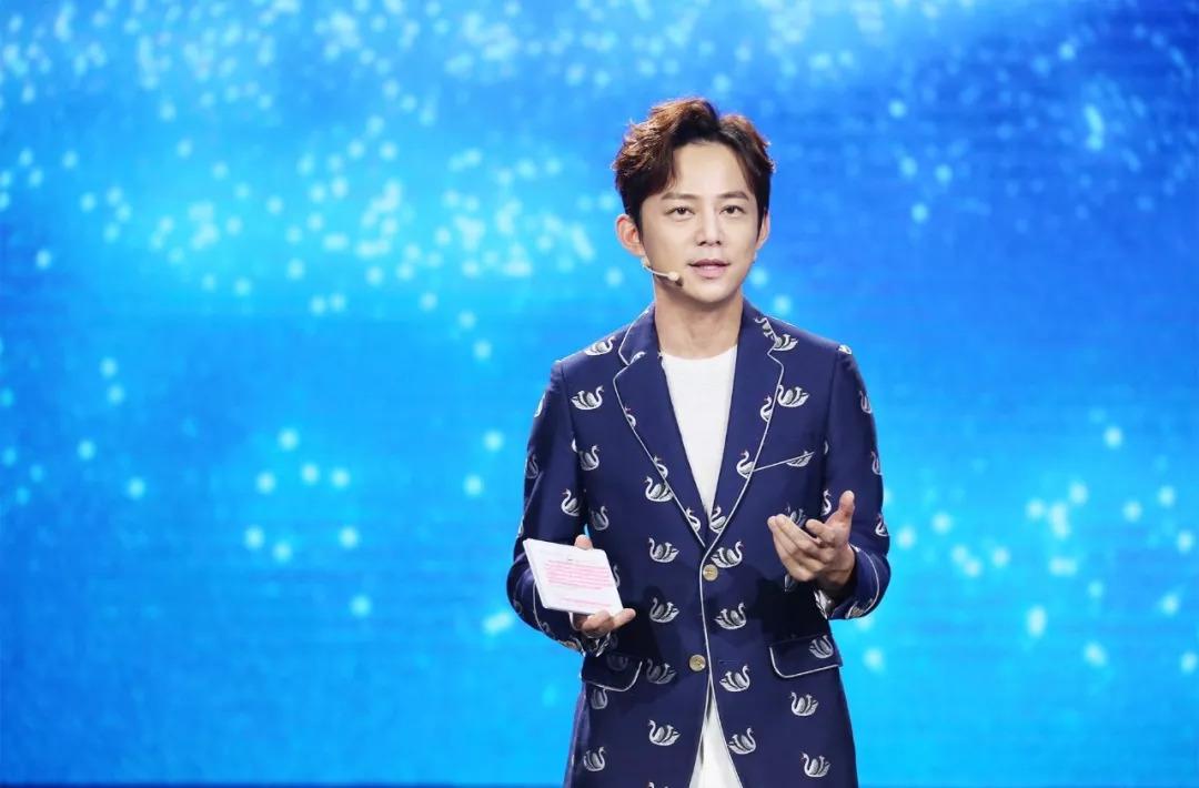 何炅事件深度解析，究竟是怎么回事？，何炅事件內(nèi)幕深度解析，真相究竟如何？