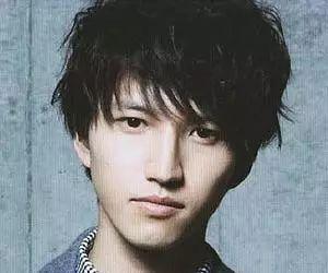 日本男星人氣排行榜，揭秘當紅明星的魅力與風采，日本男星人氣排行榜揭秘，當紅明星的魅力與風采展示