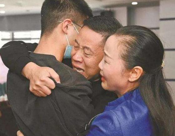 中國一旦開戰(zhàn)，深圳是否會(huì)被轟炸？解析與探討，中國開戰(zhàn)時(shí)深圳會(huì)否遭轟炸？深度解析與探討