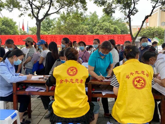 新冠大量排痰是病情好轉(zhuǎn)的跡象嗎？解析與指導(dǎo)，新冠排痰現(xiàn)象解析，病情好轉(zhuǎn)的跡象還是需關(guān)注的癥狀？