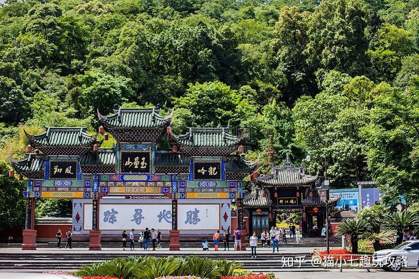 成都必去的旅游景點(diǎn)——探索天府之國(guó)的魅力，天府之國(guó)魅力揭秘，成都必游景點(diǎn)全攻略