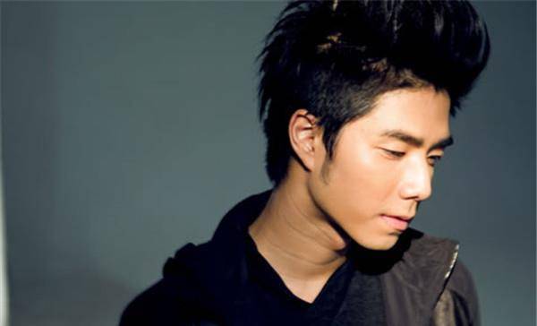 袁成杰為何不火，深度解析其現(xiàn)象背后的原因，袁成杰現(xiàn)象背后的原因深度解析，為何未能走紅？