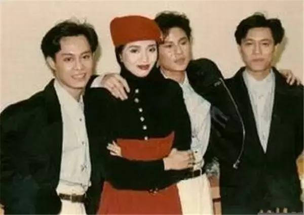 香港藝人劉小慧個人資料詳解，劉小慧個人資料詳解，香港藝人風采展現(xiàn)