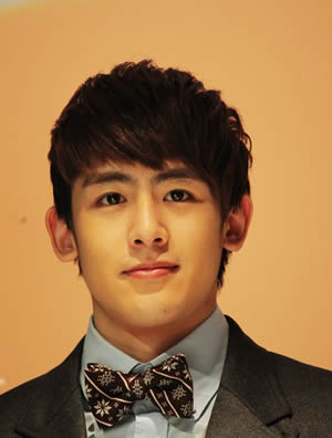 泰國(guó)十大男明星排行榜，璀璨星光閃耀東南亞，泰國(guó)十大男明星璀璨閃耀東南亞榜單