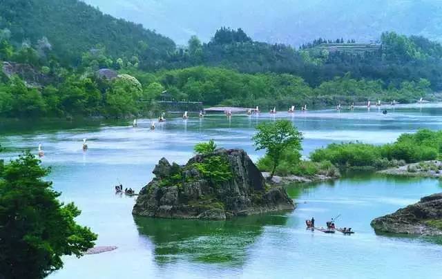 春季旅游最佳去處，探索美麗的自然與人文景觀，春季旅游必去之地，自然與人文景觀的絕美探索