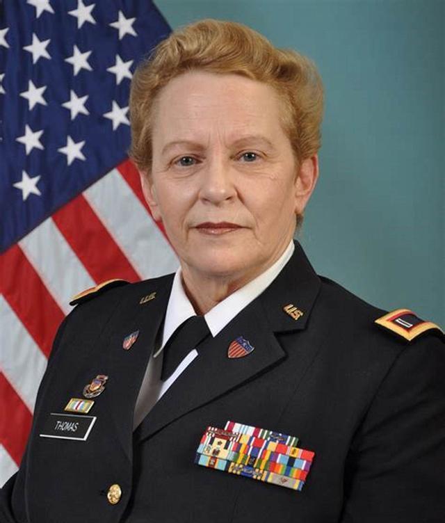 上將工資揭秘，一個(gè)月究竟能掙多少錢？，上將工資揭秘，月收入究竟有多少？