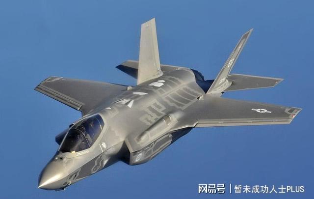 F-35與殲-20，誰(shuí)更勝一籌？深度解析兩款戰(zhàn)斗機(jī)的優(yōu)劣對(duì)比，F(xiàn)-35與殲-20優(yōu)劣對(duì)比，深度解析兩款戰(zhàn)斗機(jī)的性能與特點(diǎn)對(duì)比解析