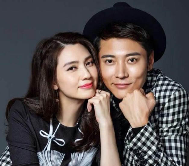 洪欣張丹峰最新現(xiàn)狀，演藝事業(yè)蓬勃發(fā)展，家庭生活幸福滿滿，洪欣張丹峰現(xiàn)狀，事業(yè)家庭雙豐收，幸福滿滿