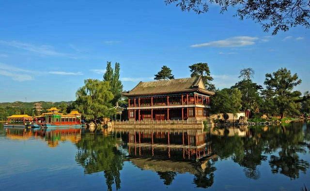 承德避暑山莊值得一游嗎？——深度探索與體驗分享，承德避暑山莊深度游，值得一游的皇家園林之美