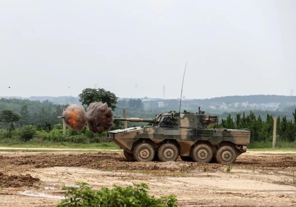 深入解析中國新型輪式裝甲突擊車——11式輪式裝甲突擊車，中國新型輪式裝甲突擊車深度解析，揭秘11式輪式裝甲突擊車性能特點