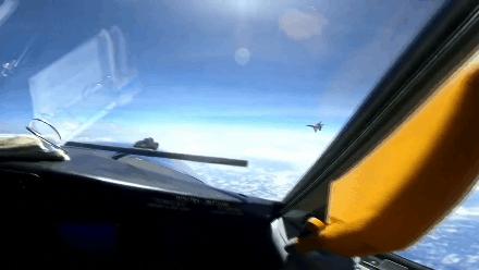 殲16百度百科，深度解析中國(guó)新一代多用途戰(zhàn)斗機(jī)，深度解析，中國(guó)新一代多用途戰(zhàn)斗機(jī)殲-16的百科全書介紹