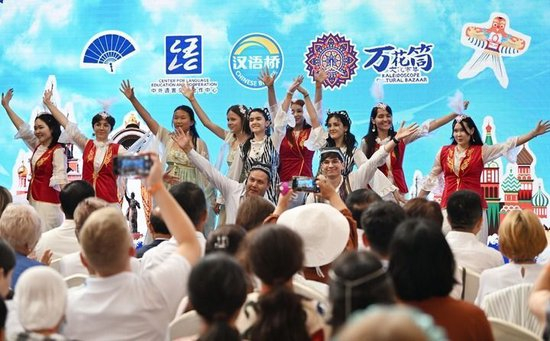 新澳門正版免費資料查詢方法與技巧，澳門正版免費資料查詢方法與技巧解析