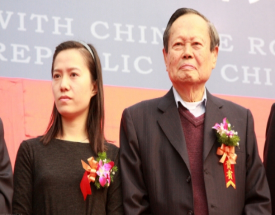 翁帆個人資料簡介圖片，翁帆個人簡介圖片