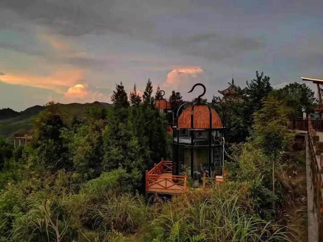 最適合旅游的地方，探索世界美景，體驗(yàn)別樣風(fēng)情，探索世界，領(lǐng)略最佳旅游地的別樣風(fēng)情